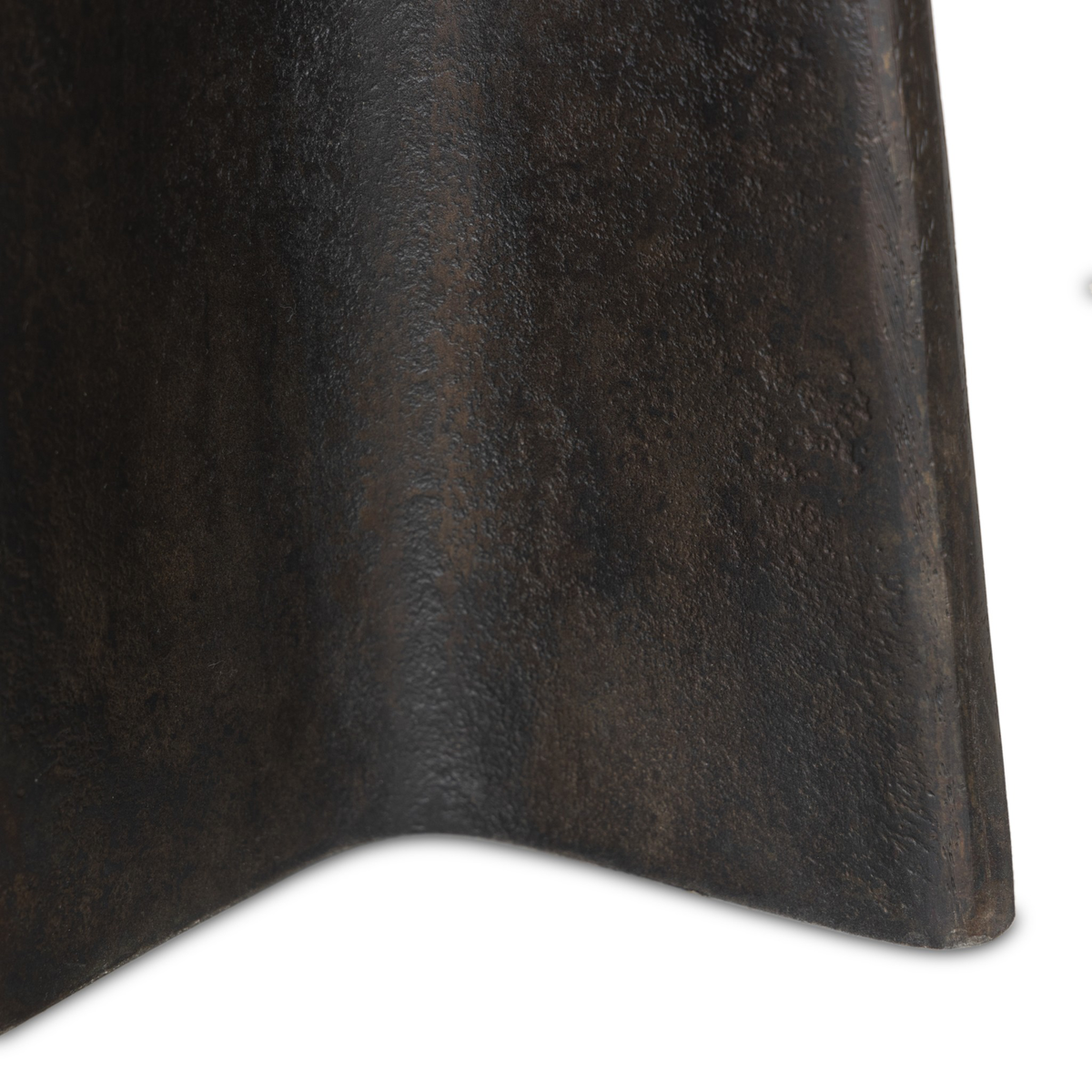 #color_distressed-bronze