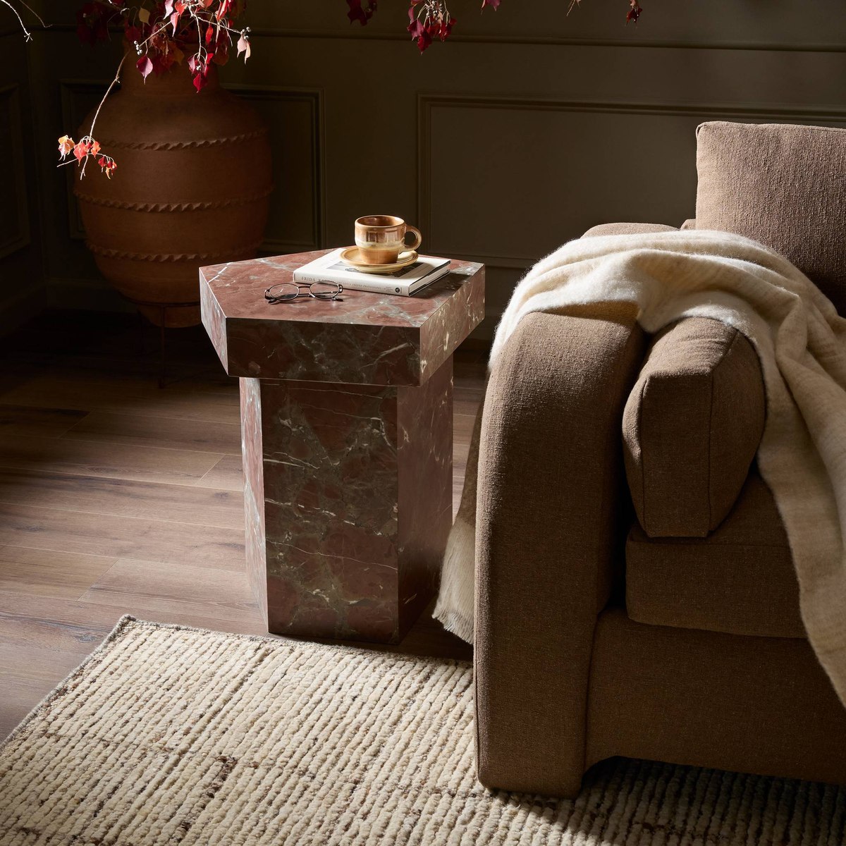 #color_smoke-and-russet-marble