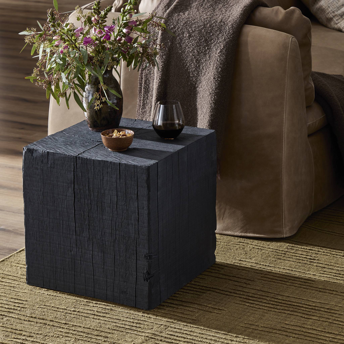 #color_black-resin