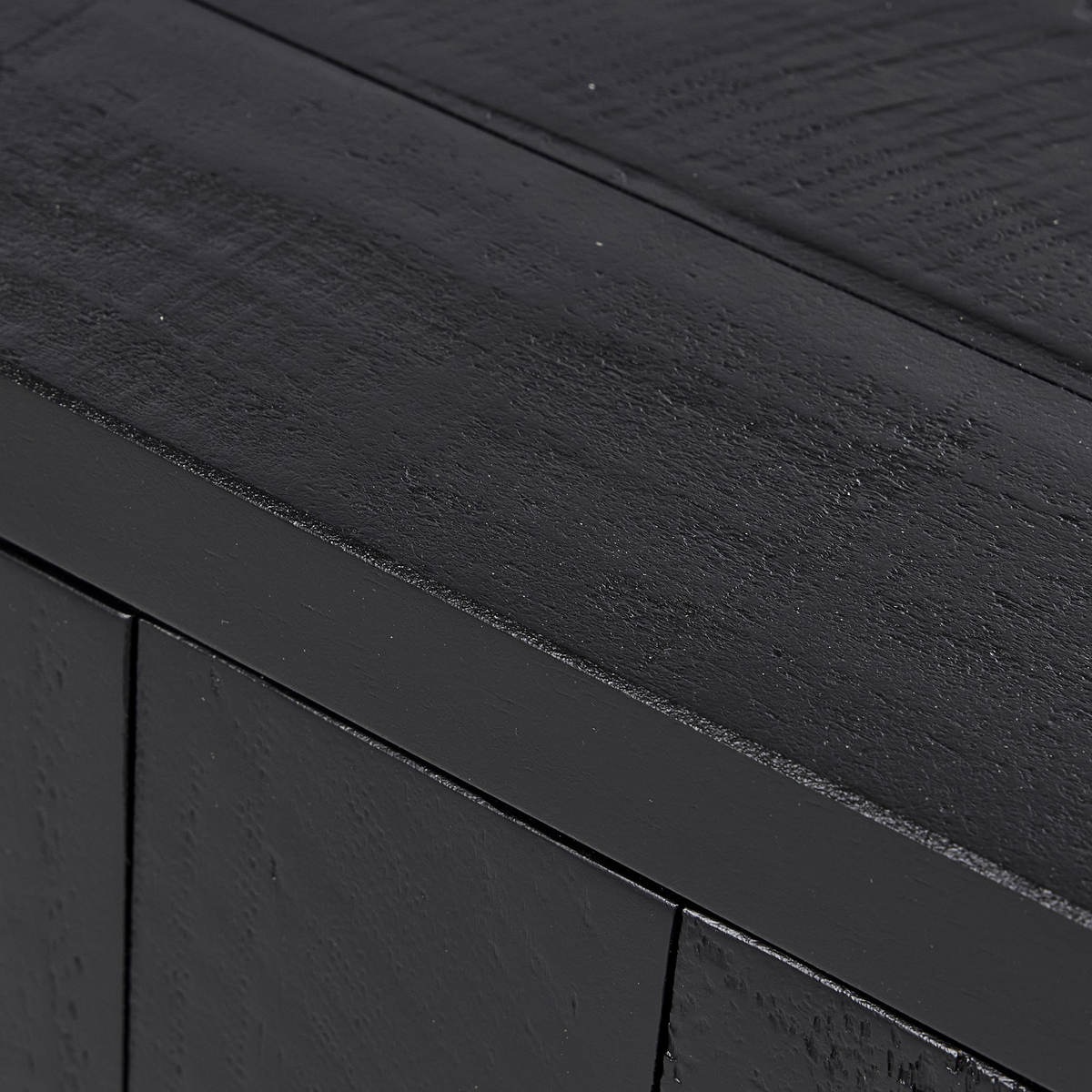 #color_aged-black-pine