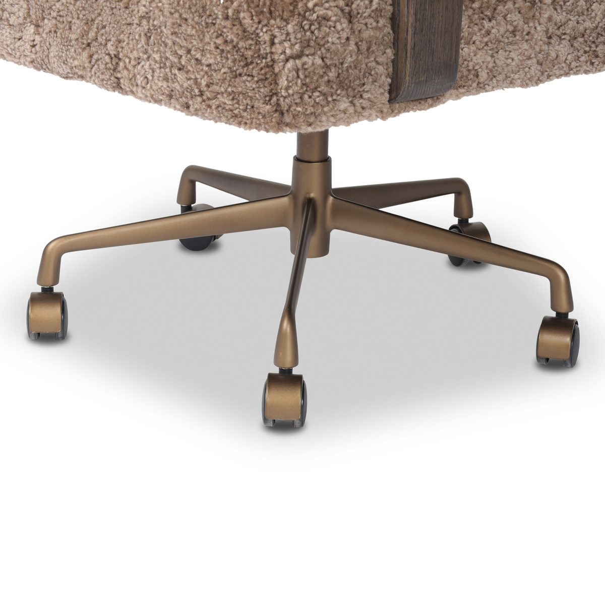 #color_taupe-shearling