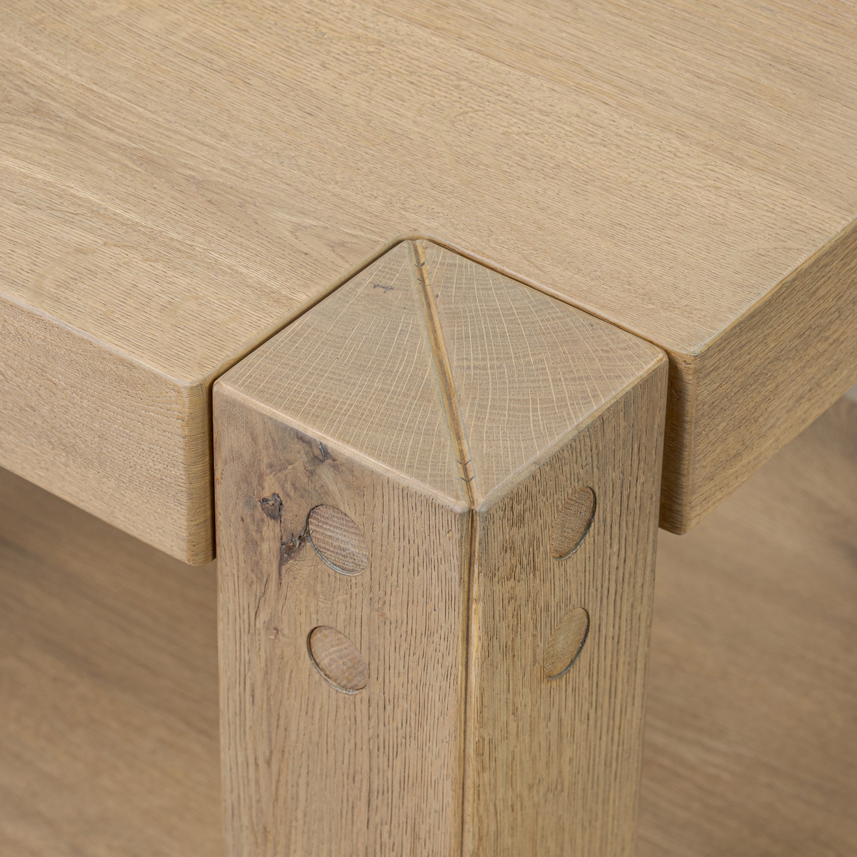 #color_aged-smoked-oak