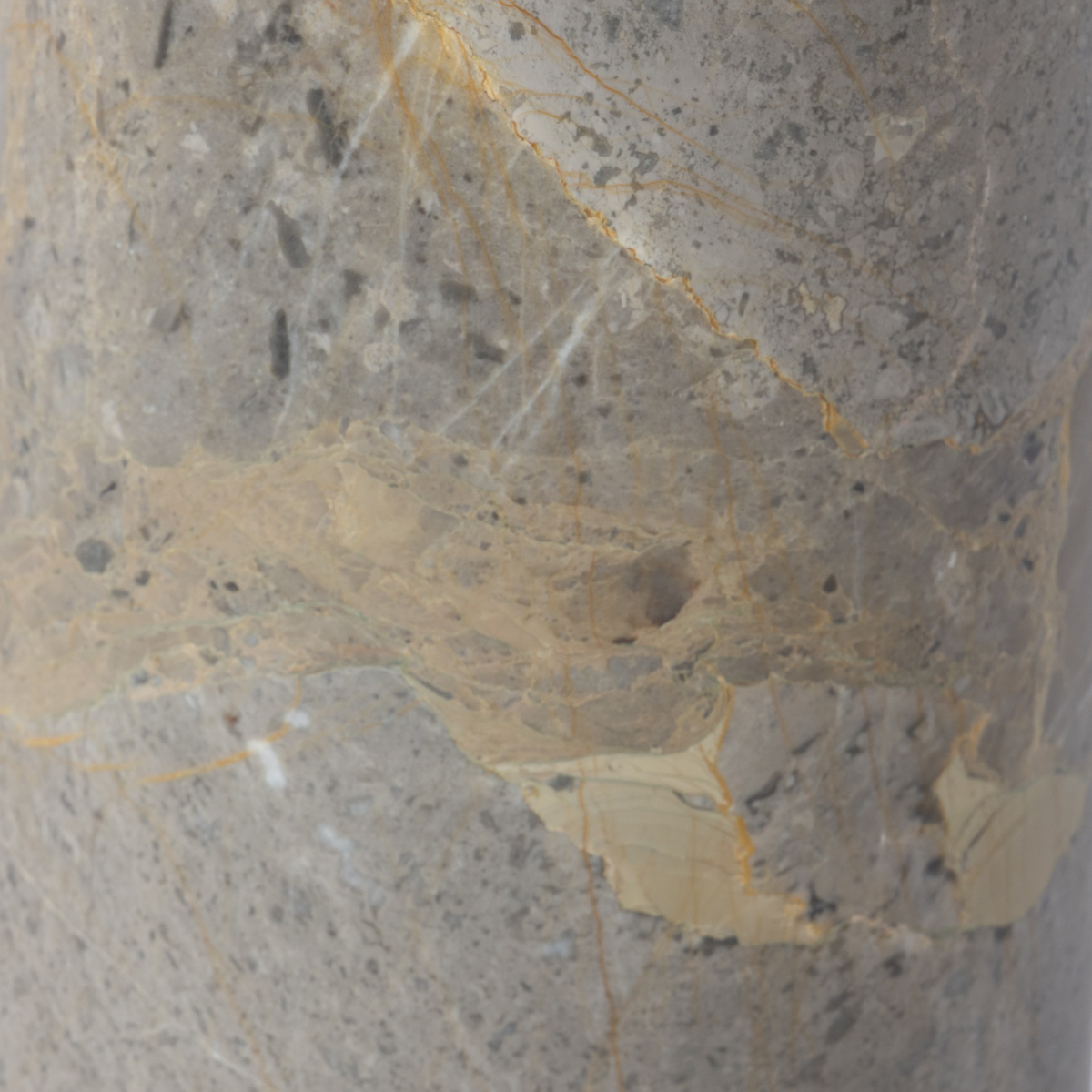 #color_gunmetal-aluminum