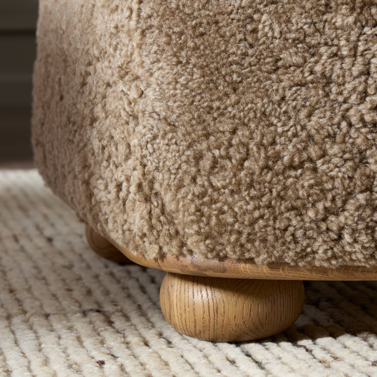 #color_taupe-shearling