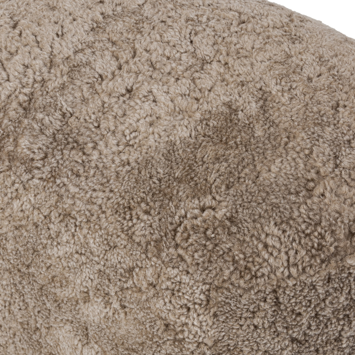 #color_taupe-shearling