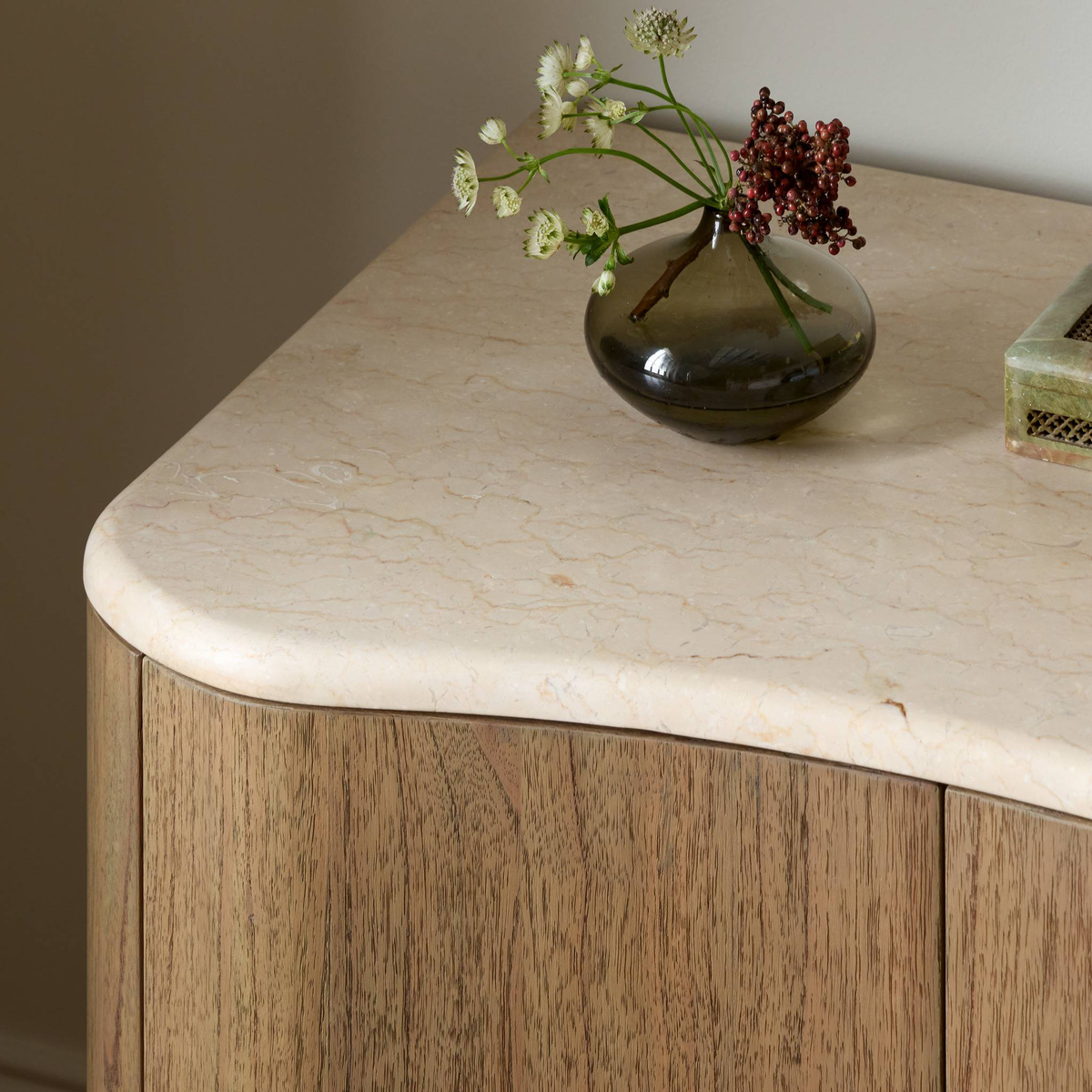 #color_cream-marble