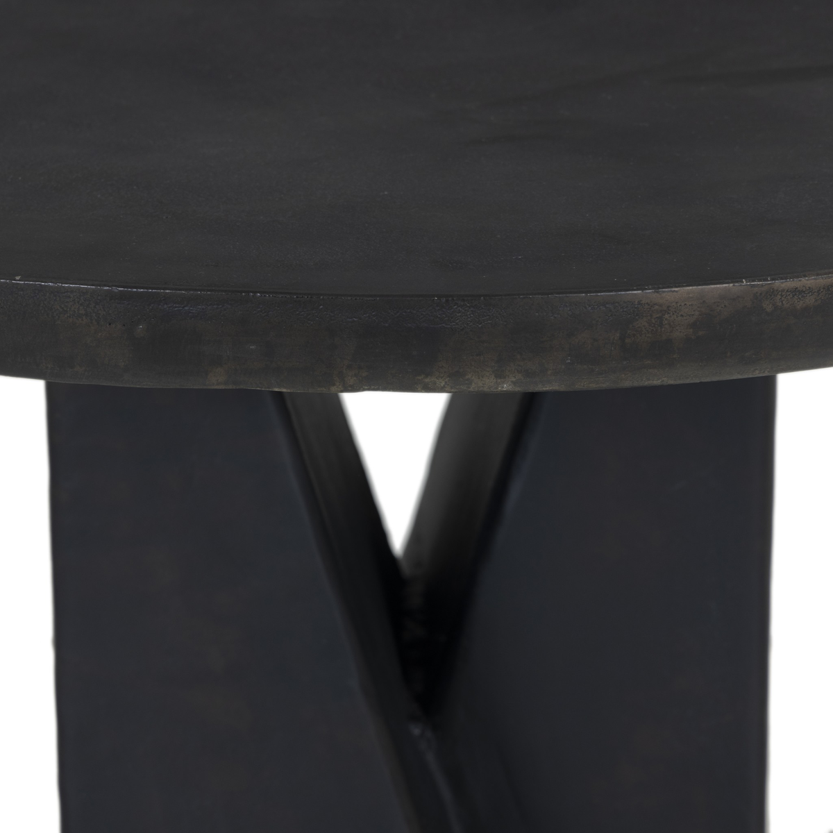 #color_black-antique