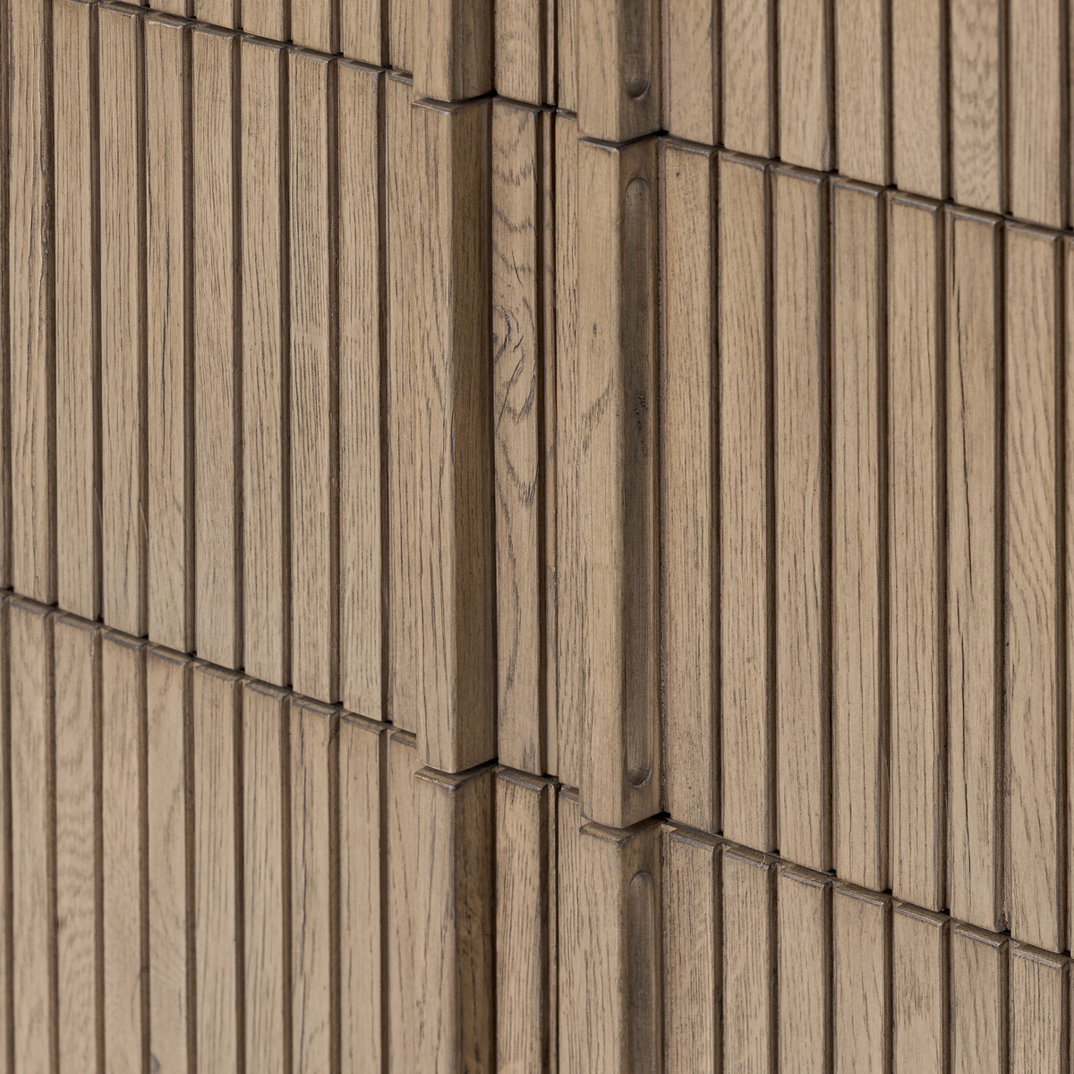 Leo 8 Drawer Dresser