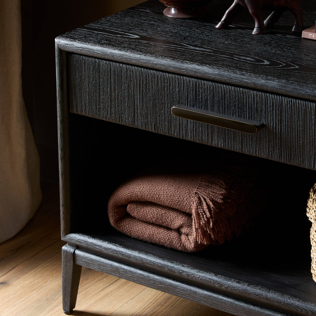 #color_black-oak-veneer