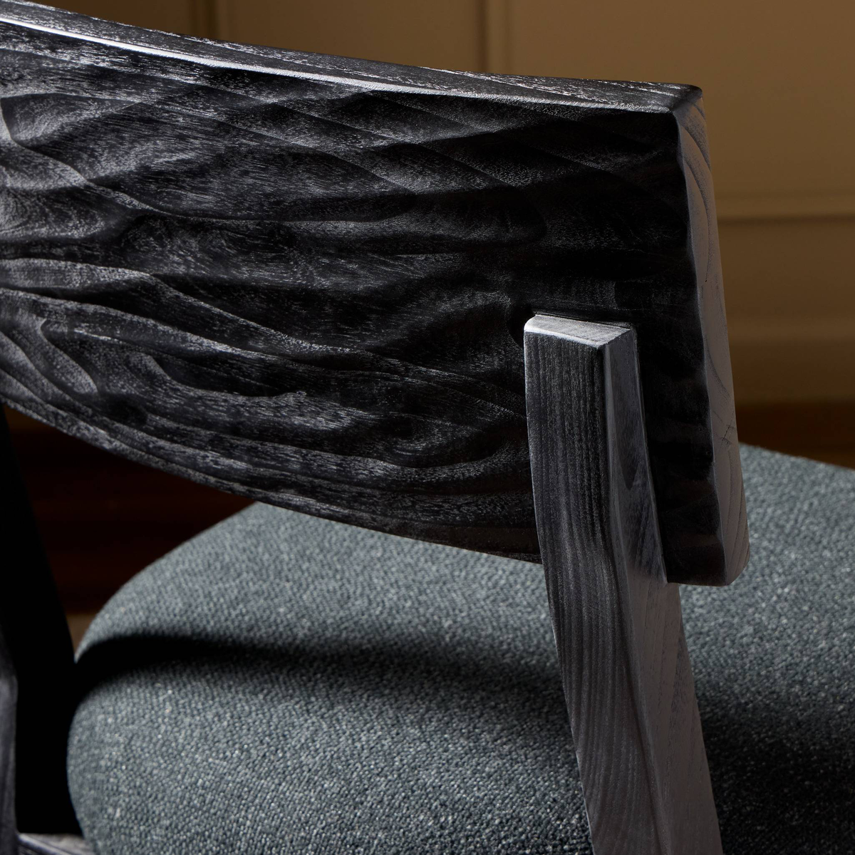 #color_macerata-black
