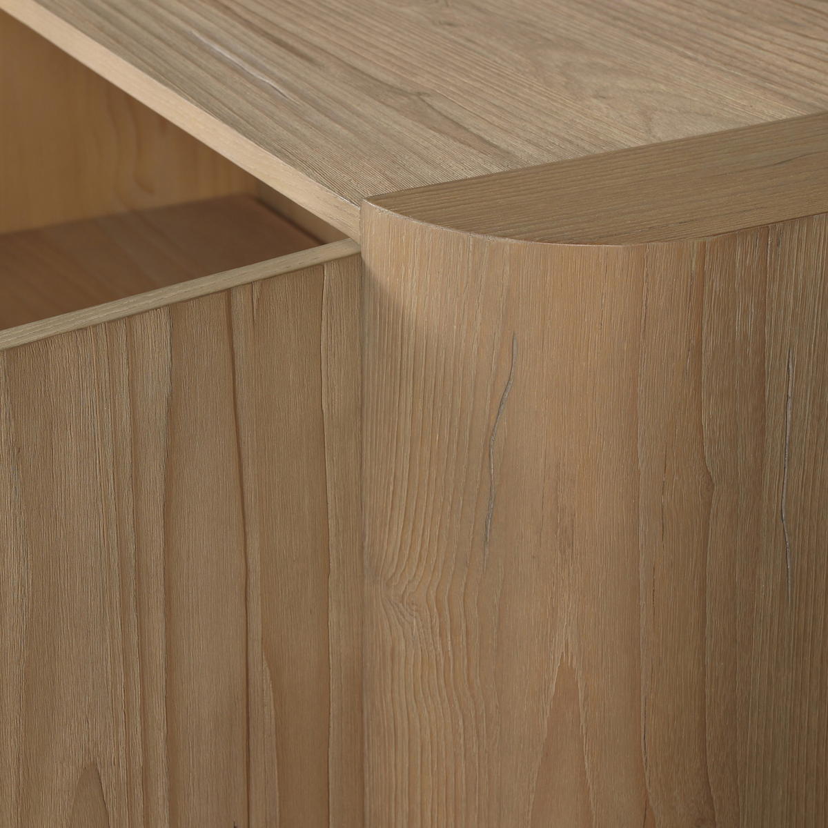 #color_light-blonde-sungkai-veneer