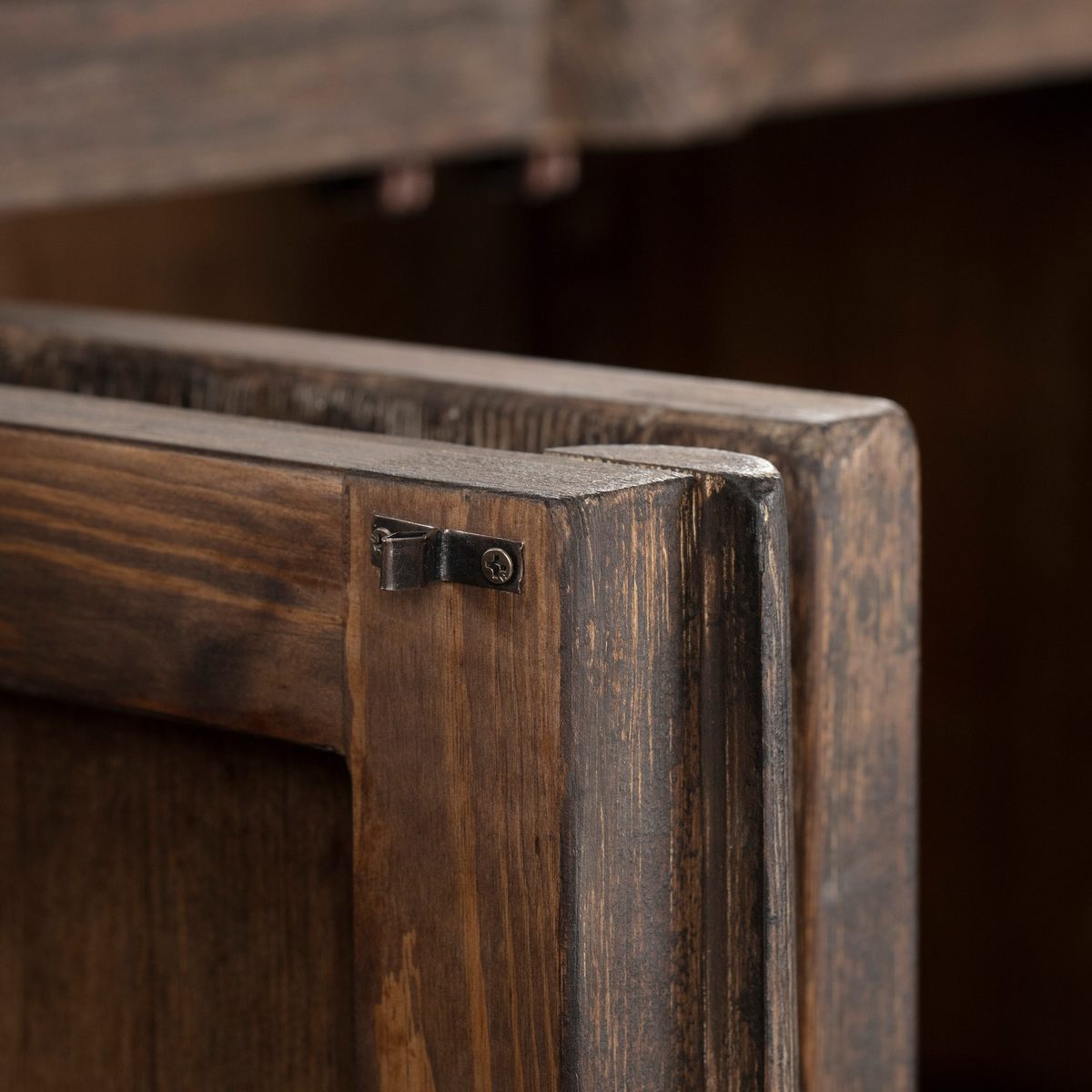 #color_distressed-cocoa-pine-veneer