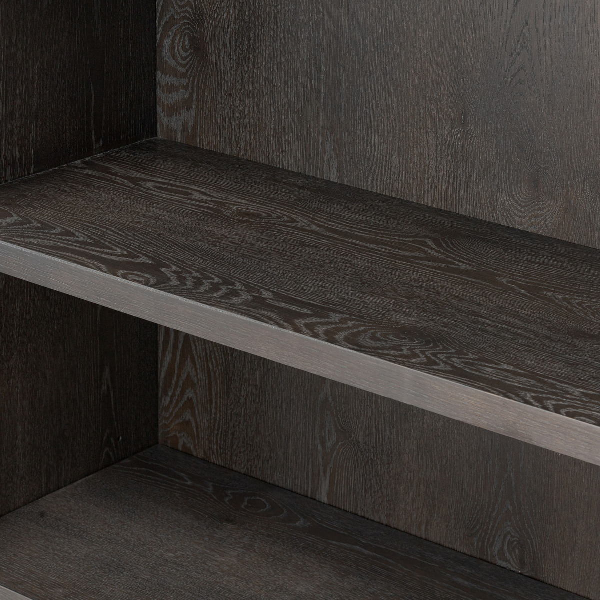 #color_worn-black-oak-veneer