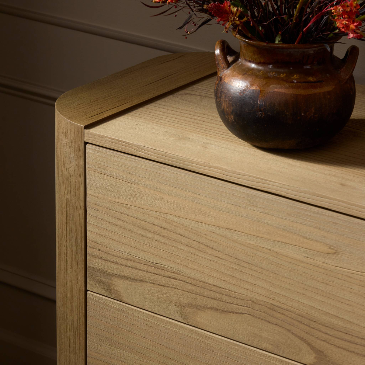 Radius 6 Drawer Dresser