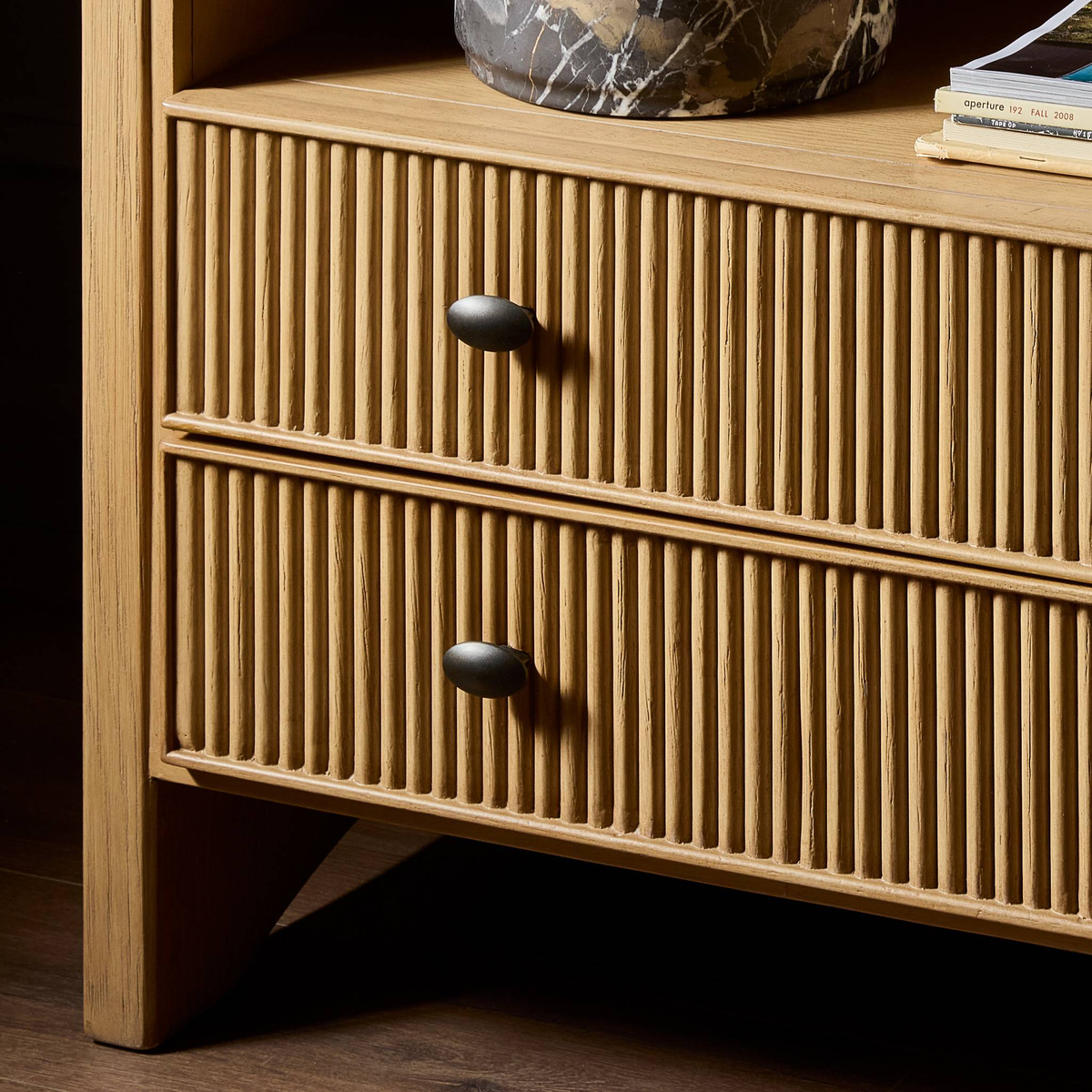 #color_light-wash-oak-veneer
