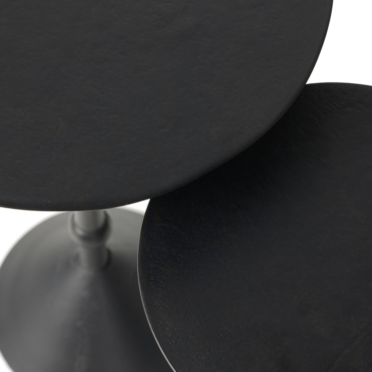 #color_black-antique