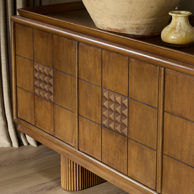 Lyle Media Console