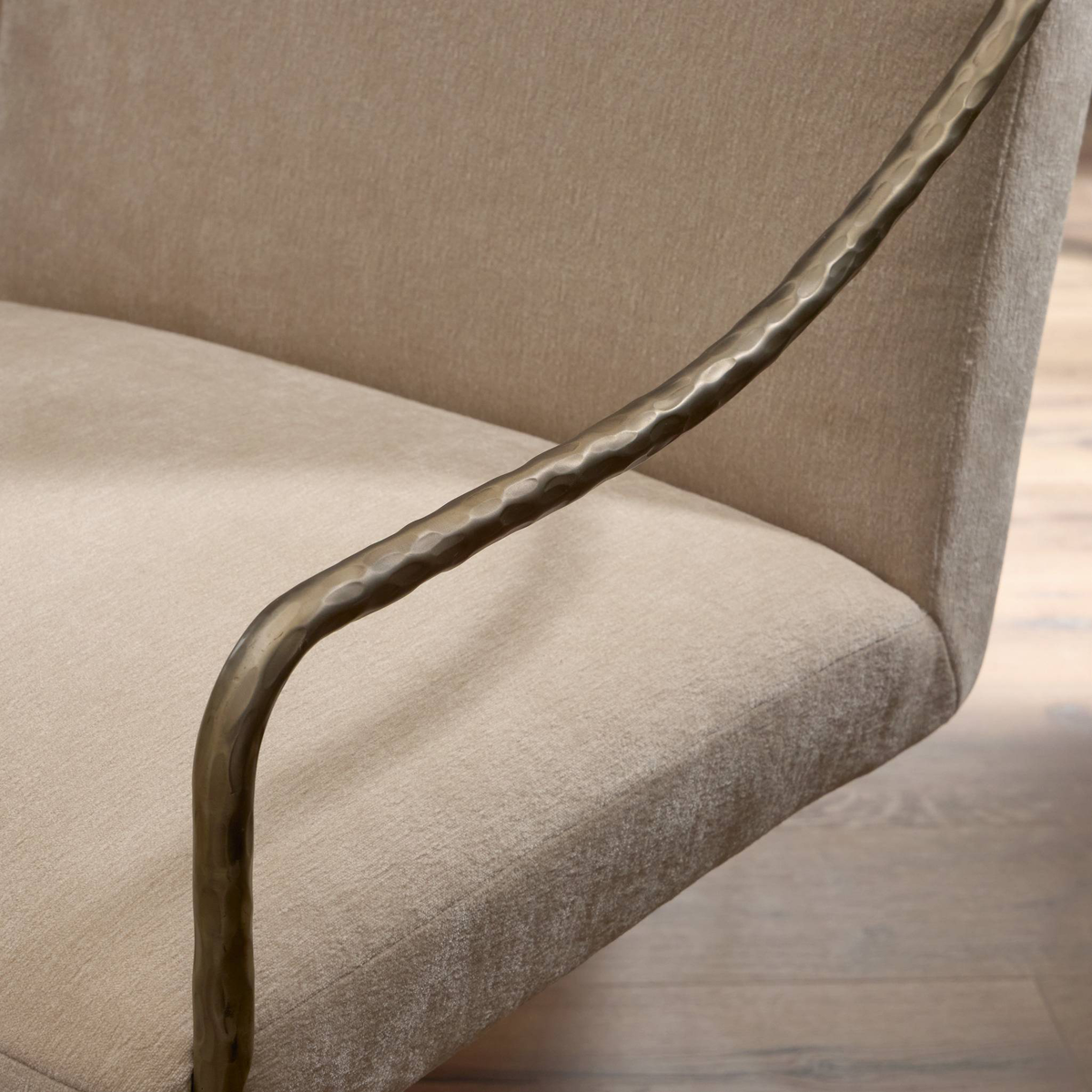 #color_blamont-cream