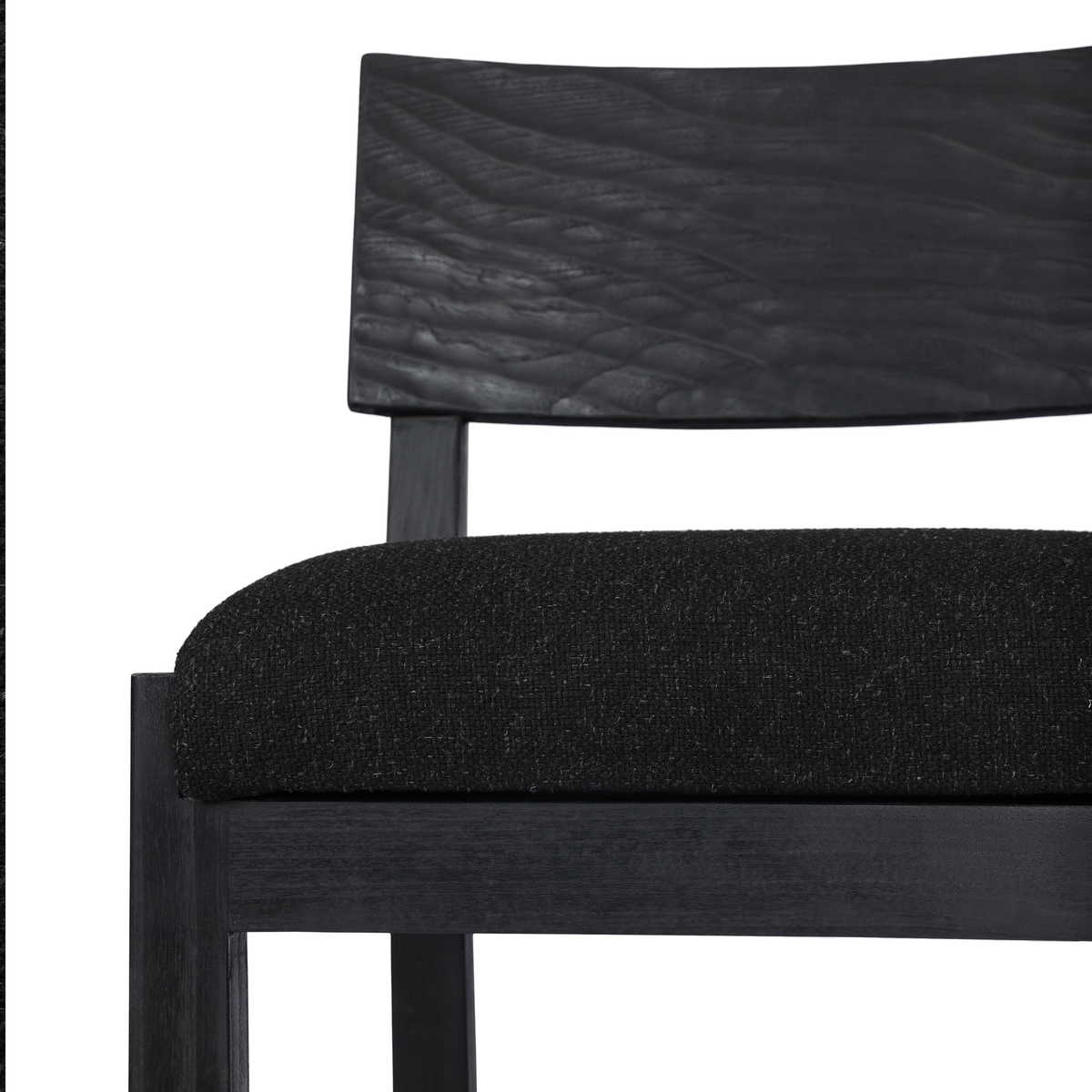 #color_macerata-black