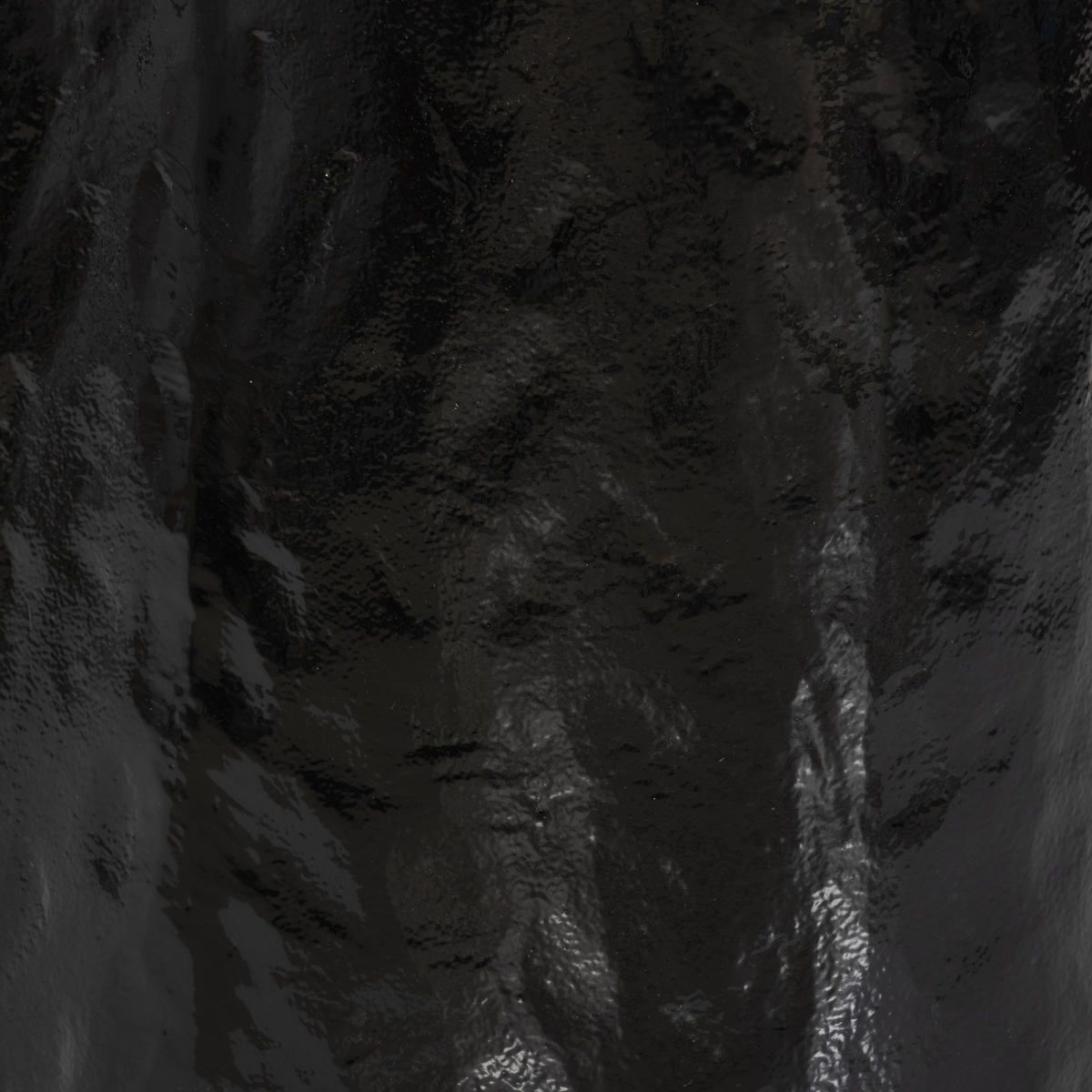 #color_glossy-black-cast-aluminum
