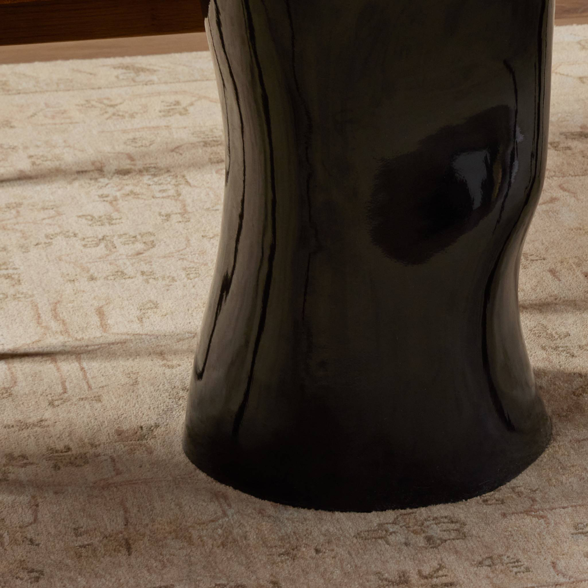 #color_glossy-black-cast-aluminum