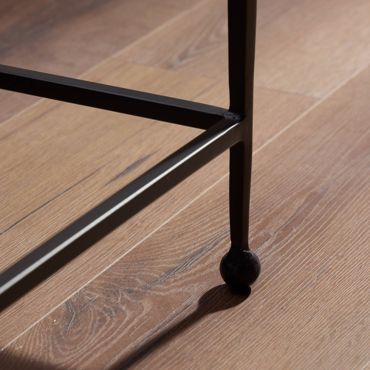 #color_smoked-black-cast-glass