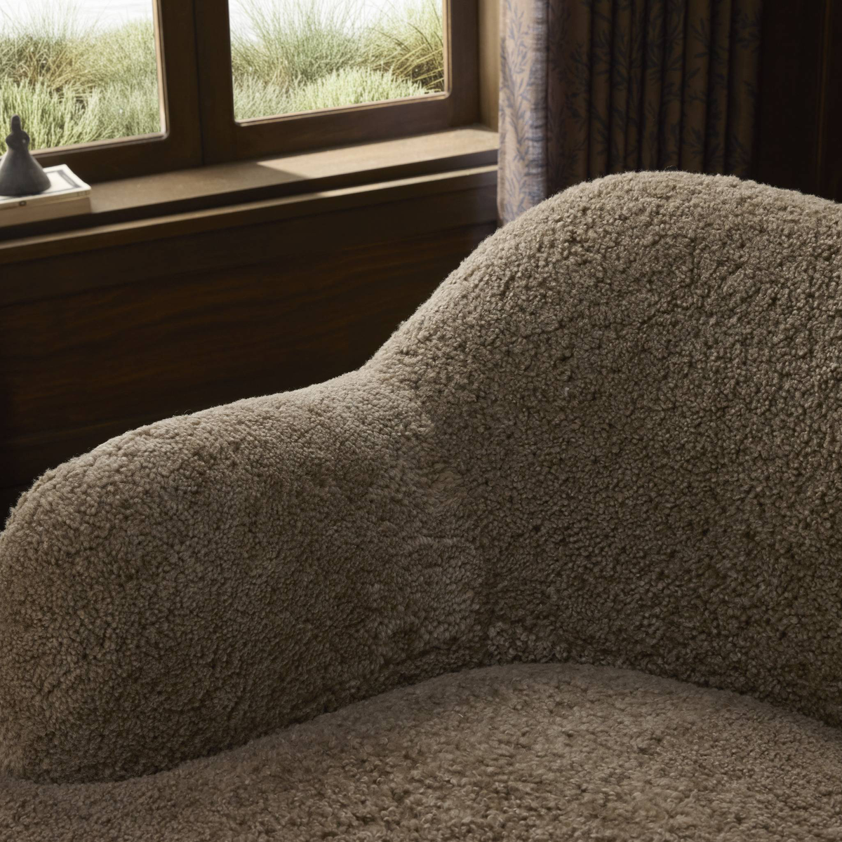#color_taupe-shearling