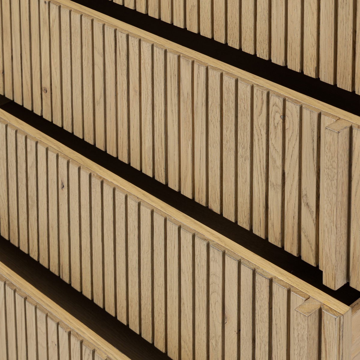 #color_rustic-light-natural-oak-veneer