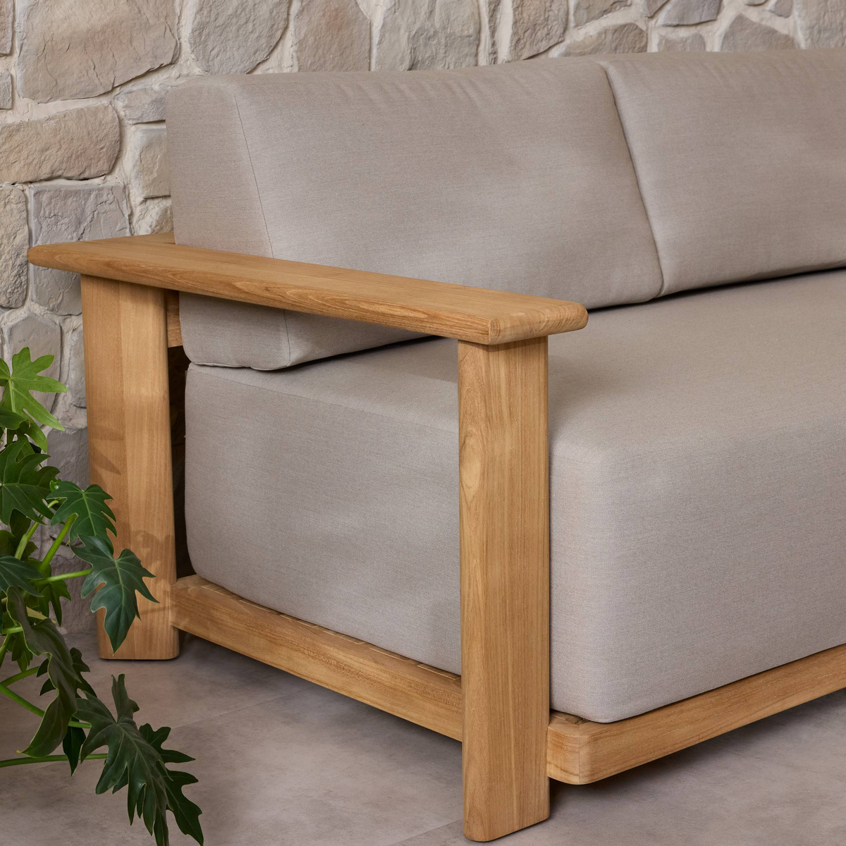 #color_outdoor/outdoor-sofas-and-chaises/outdoor