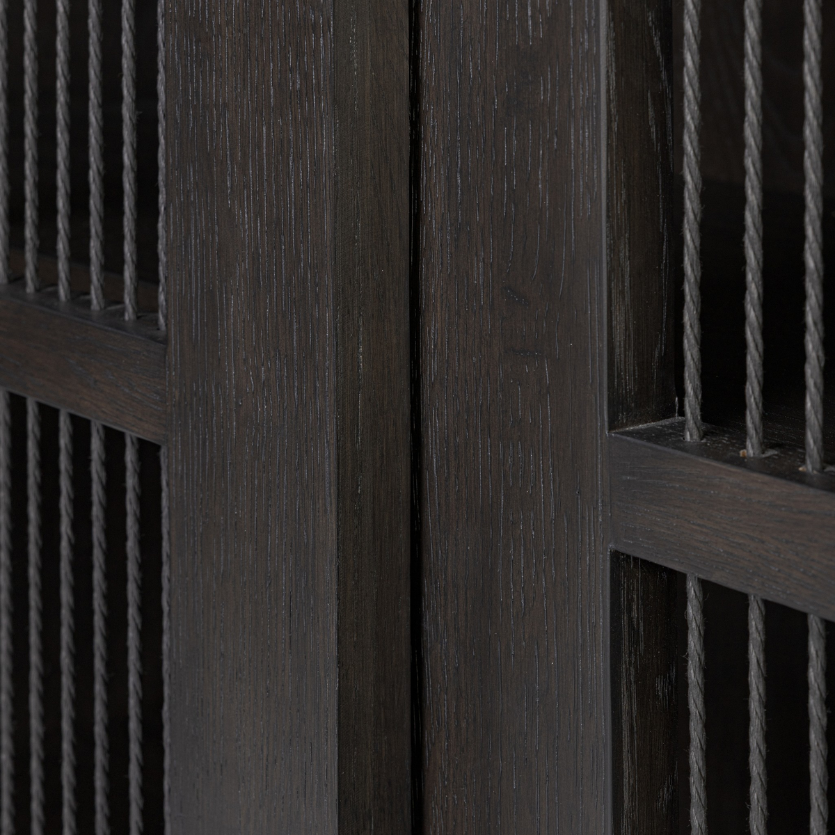 #color_smoked-black-veneer