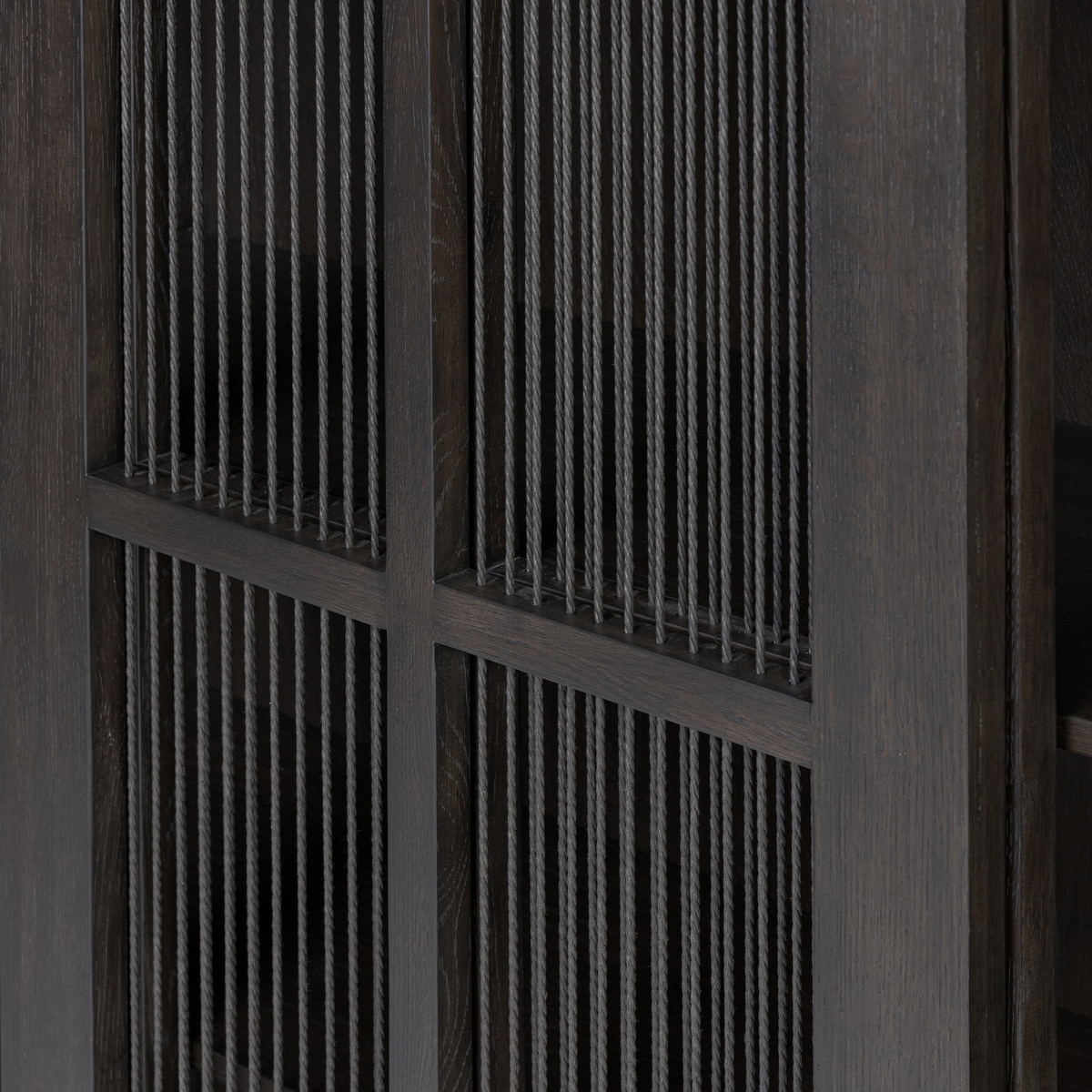 #color_smoked-black-veneer