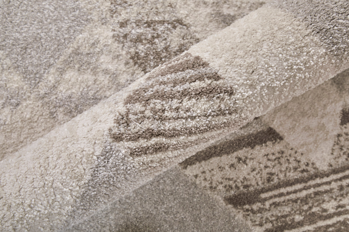 Vancouver 39NRF Beige/Brown Rug by Feizy