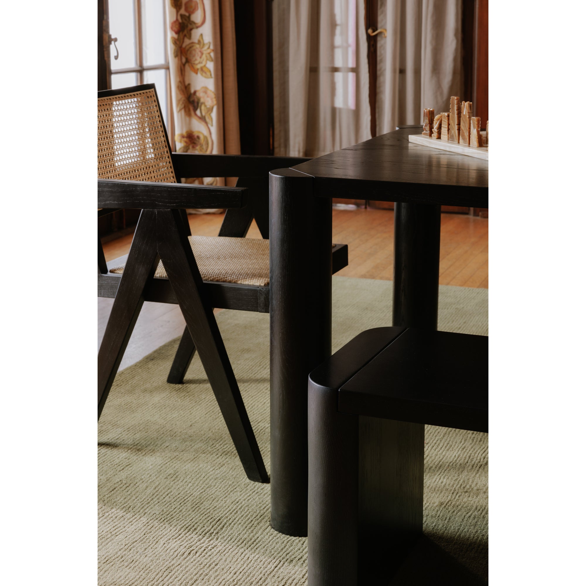 Post Small Dining Bench Black