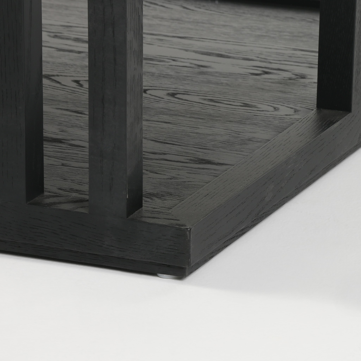 #color_drifted-matte-black-veneer