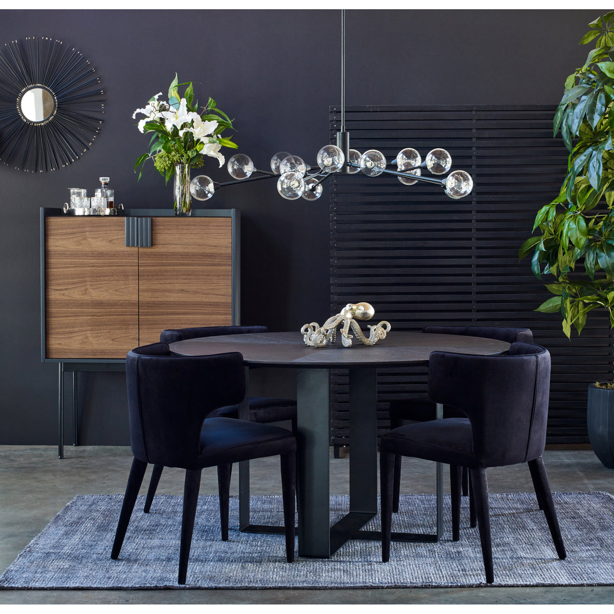 Dallin Screen Black by Moe's Home