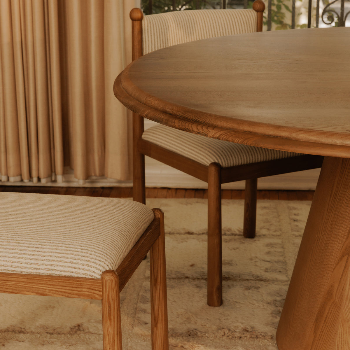 Tutto Dining Table by Moe's Home