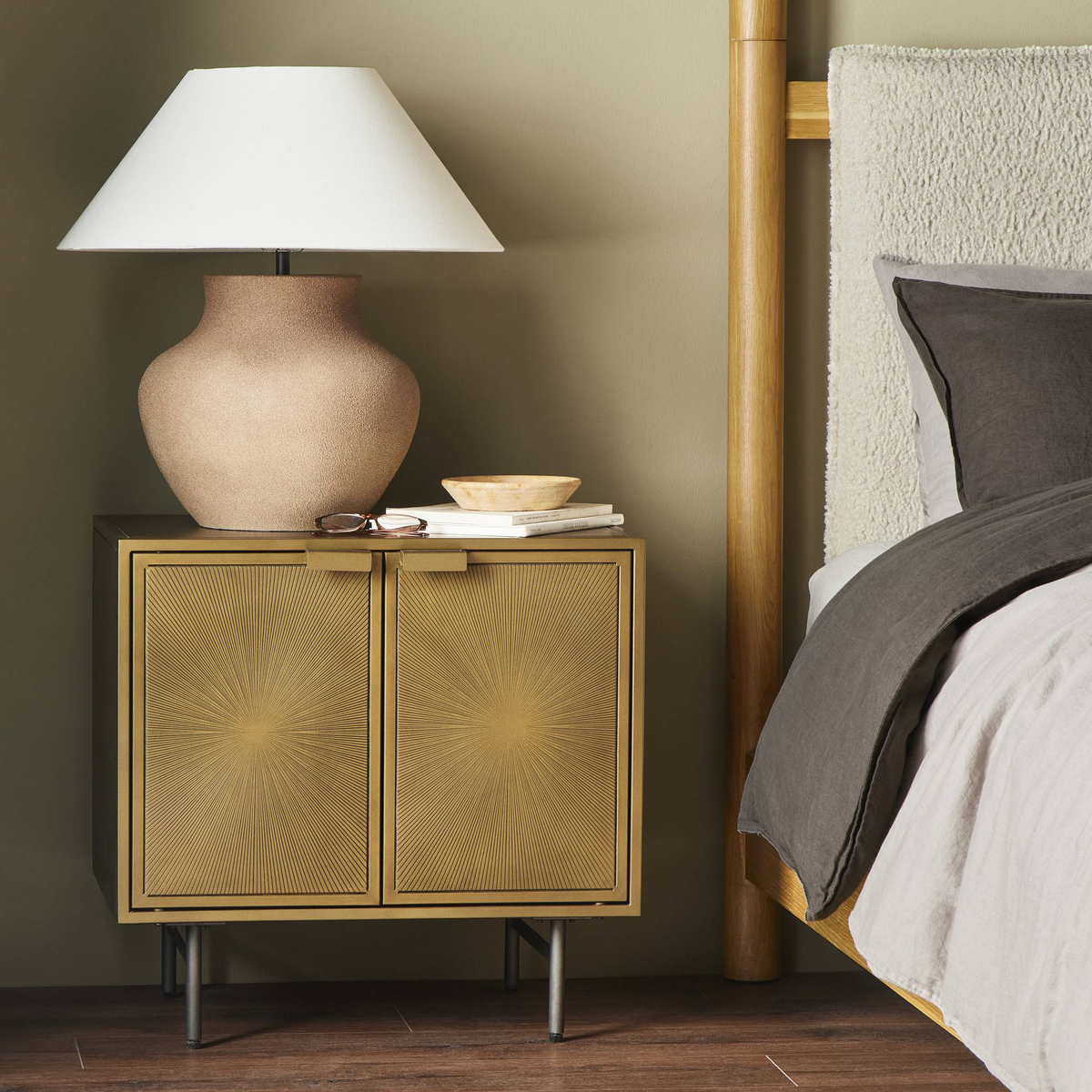 #color_aged-brass-pc