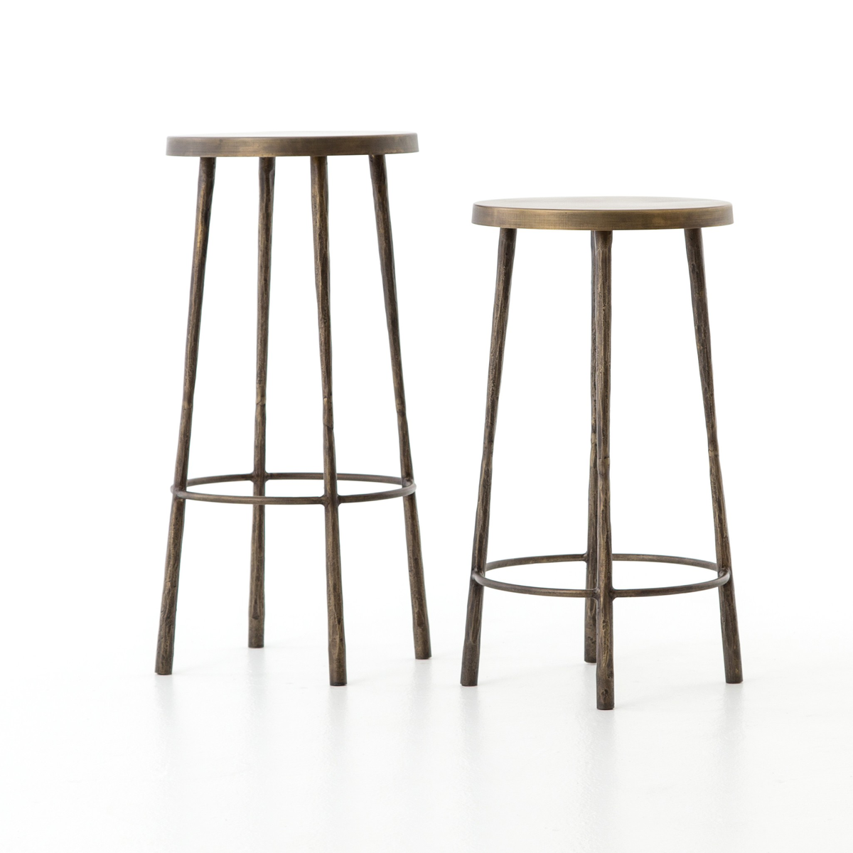 #color_tapered-hammered-aged-brass