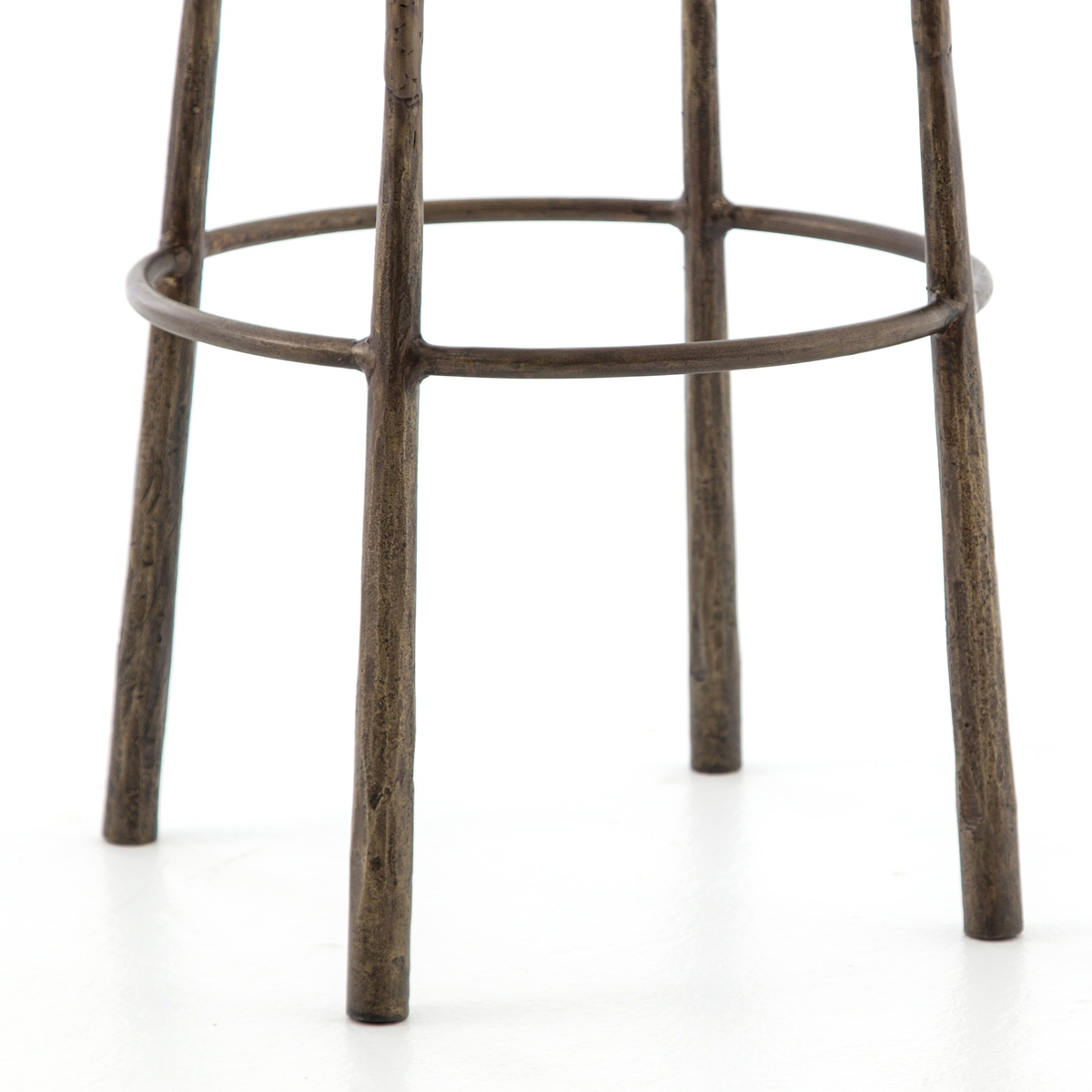 #color_tapered-hammered-aged-brass
