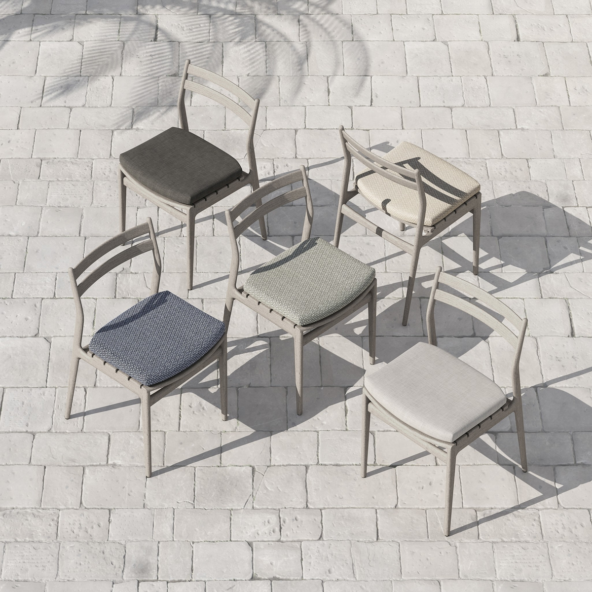 #color_outdoor/outdoor-chairs/outdoor-dining