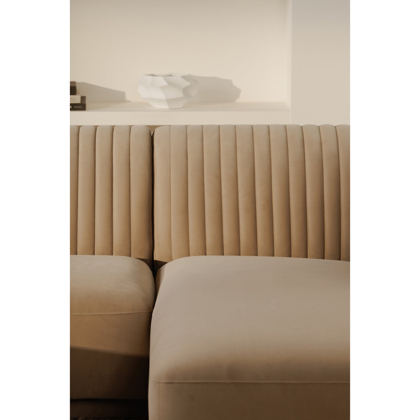 Zandro Sectional Right by Moe's Home