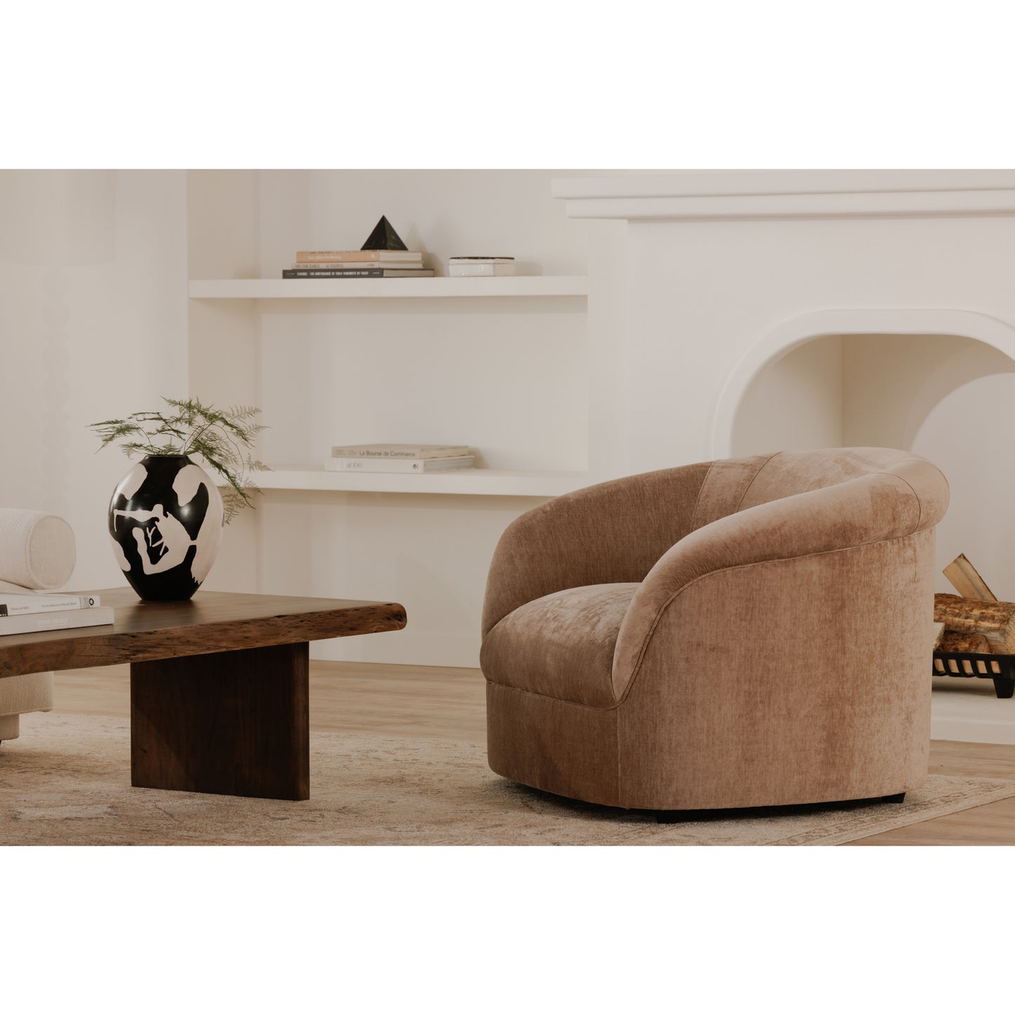 Thora Lounge Chair by Moe's Home