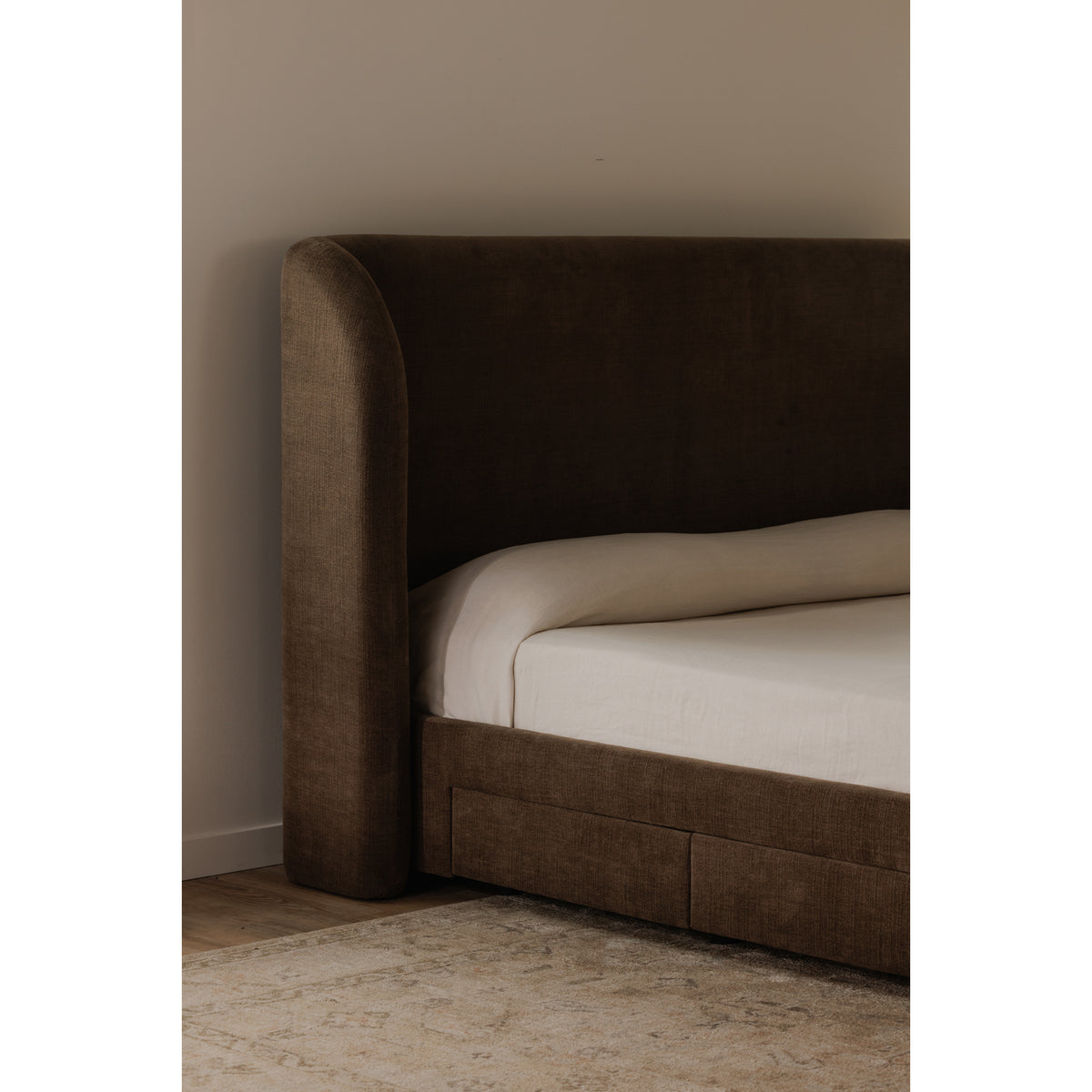 Sophia Queen Bed by Moe's Home