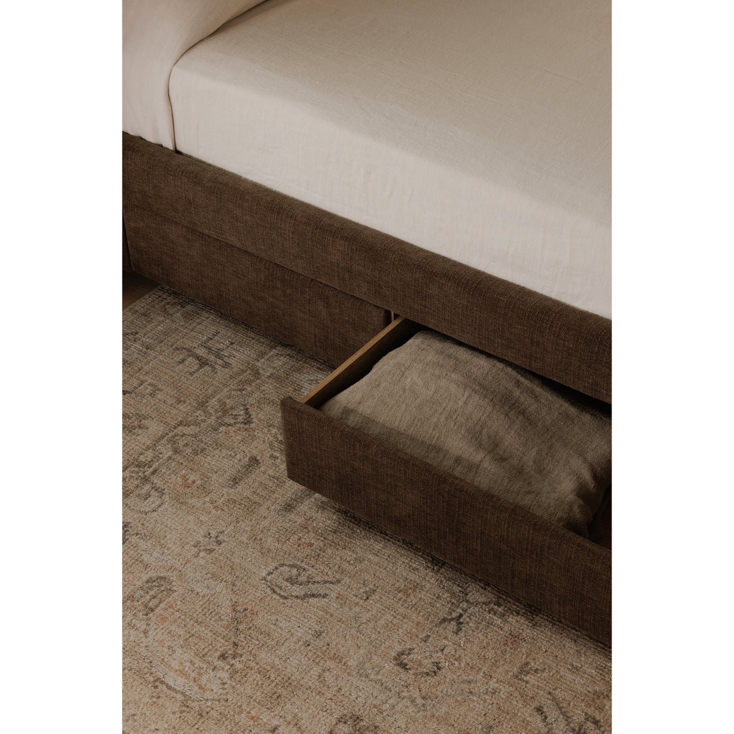 Sophia Queen Bed by Moe's Home