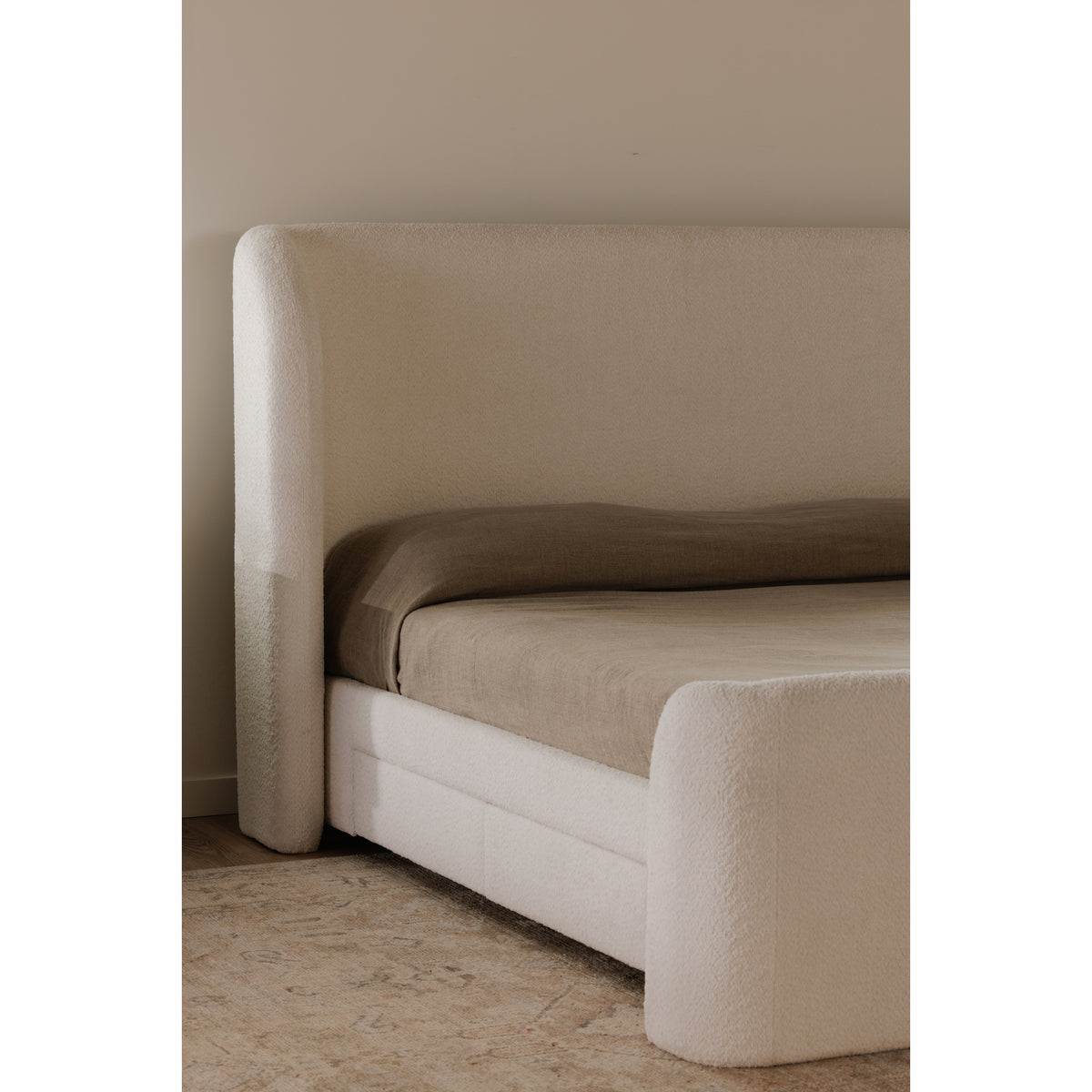 Sophia King Bed by Moe's Home