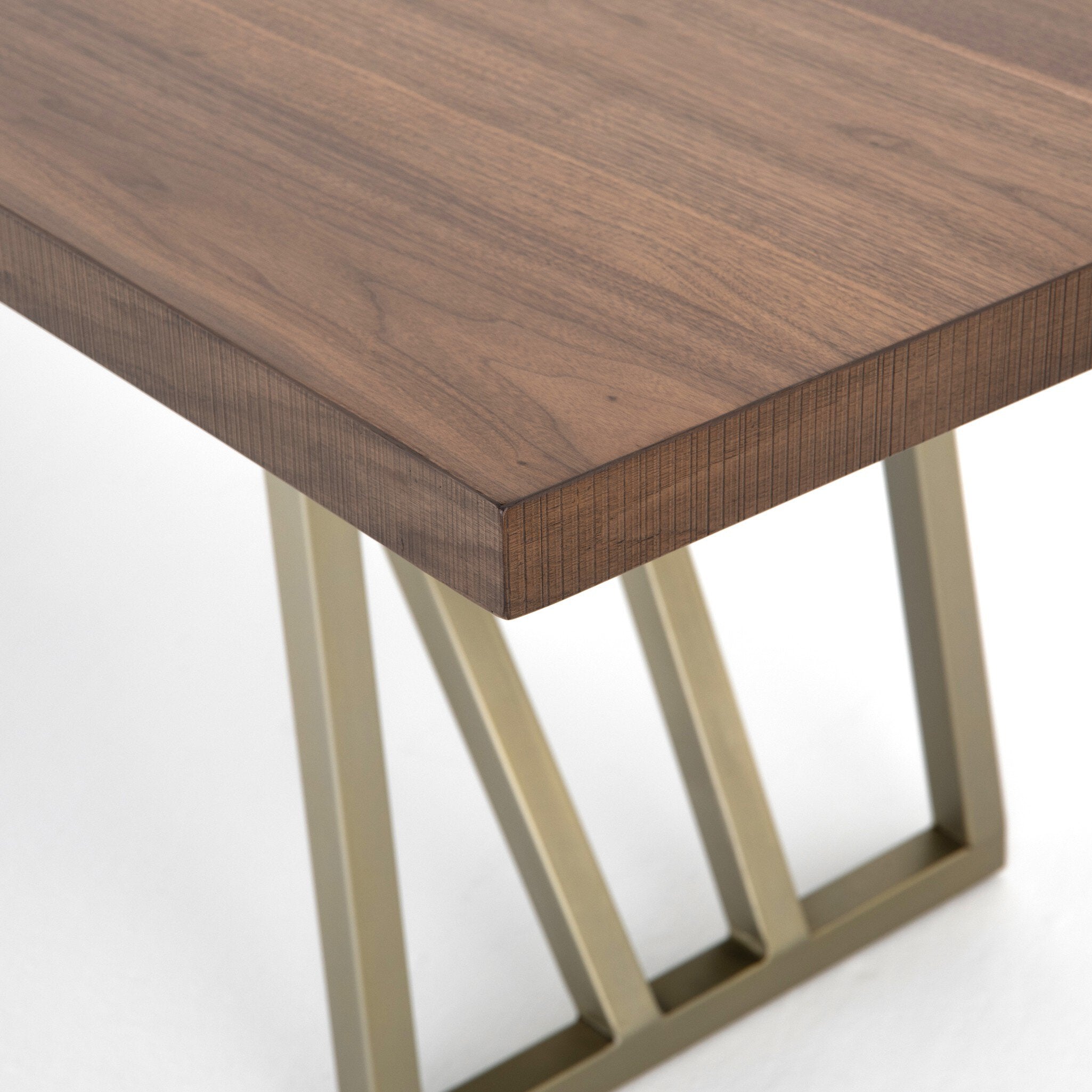 Kapri Dining Table
