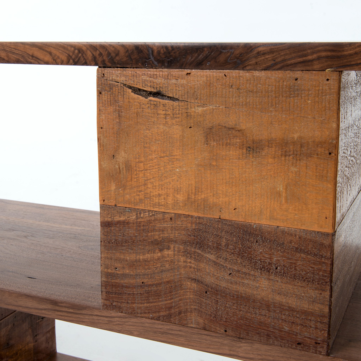 #color_natural-walnut