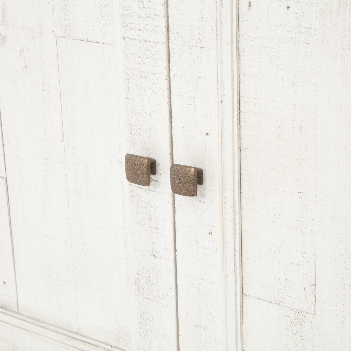 #color_limestone-white