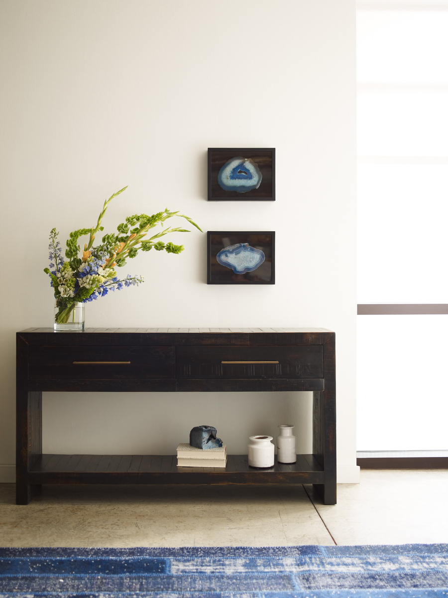 #color_burnished-black