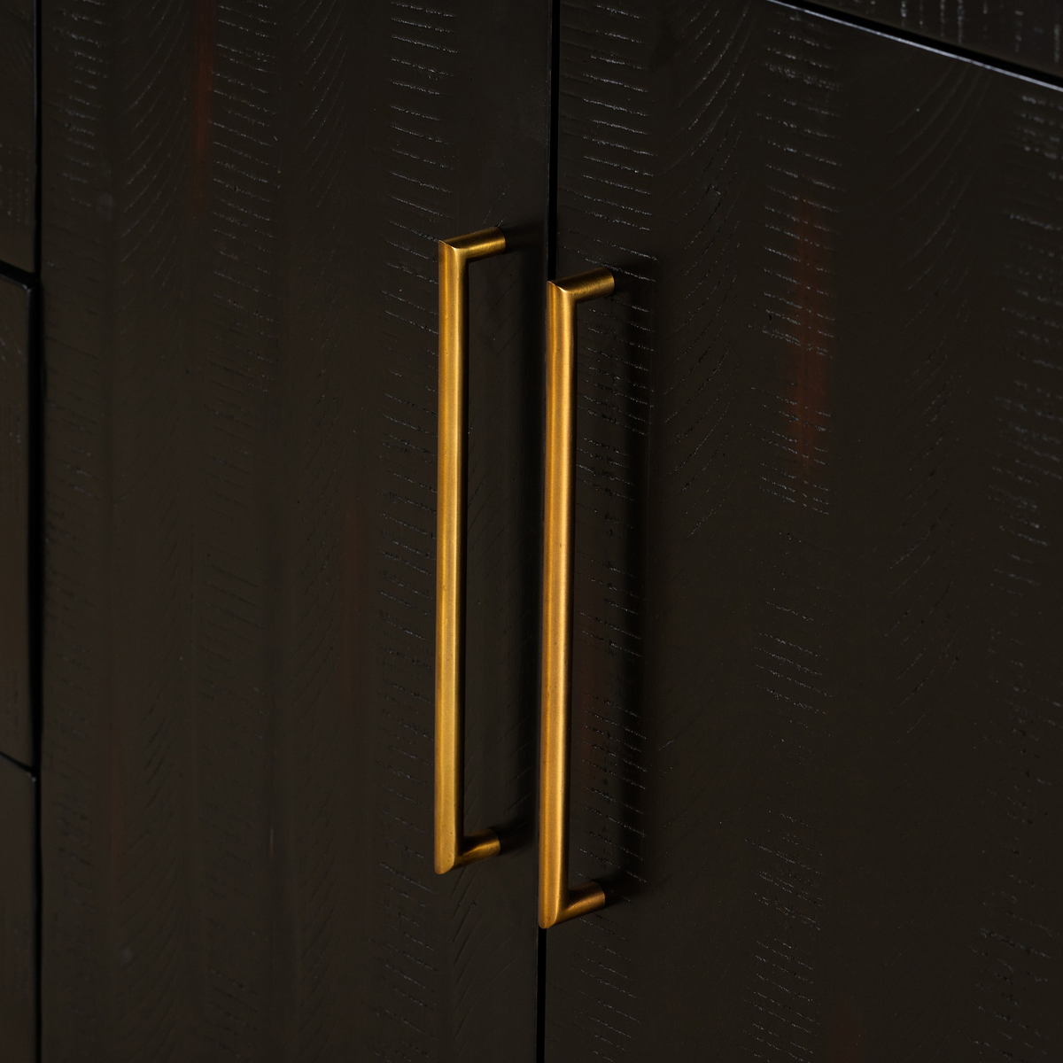 #color_burnished-black